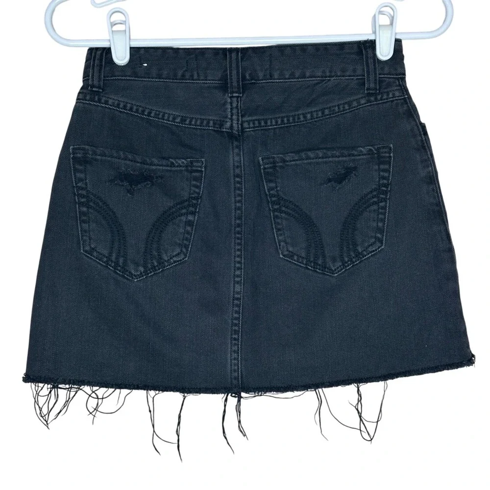 Hollister High Rise Denim Skirt Size 0 / W24 Black Distressed Frayed Hem Grunge